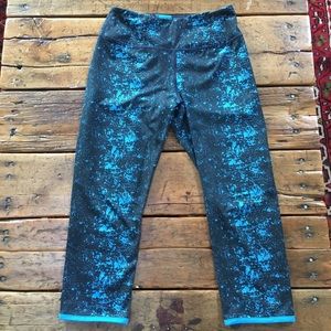 Reversible workout leggings